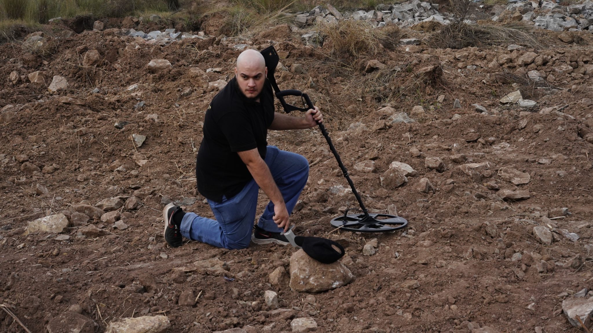 Finding Lost Jewelry with Jewelry Metal Detector 2024 Guide