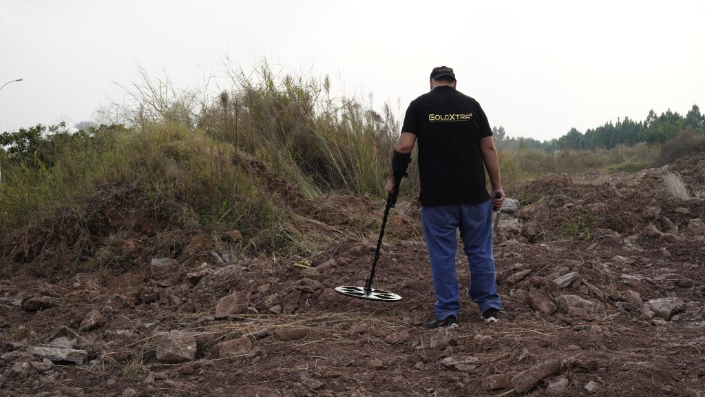 Pros and cons of lowfrequency metal detectors