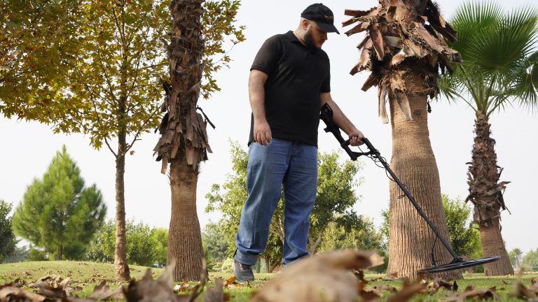 What-Does-Disc-Mean-on-Metal-Detectors